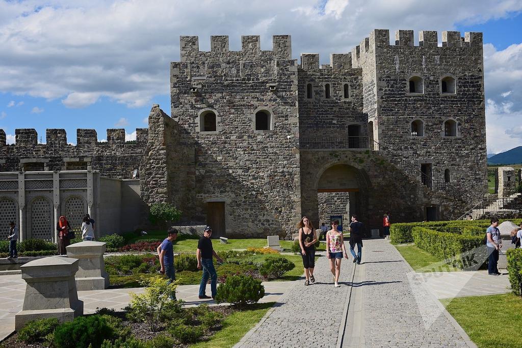 Castle Hotell Akhaltsikhe  Exteriör bild